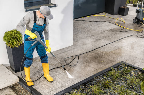 Best Garage Pressure Washing  in Bridgeport, NY